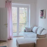 Altstadt Elegance Апартаменти