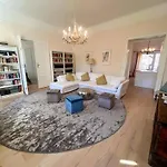 Altstadt Elegance Апартаменти *