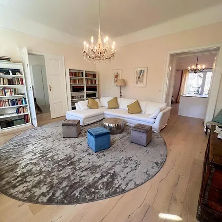 Altstadt Elegance 아파트 *